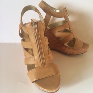 SOLD! Carlos Santana Platform Wedge Sandal 7.5M